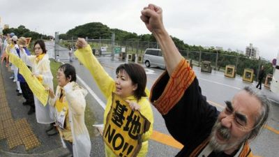 okinawa-protest-1464664008.jpg